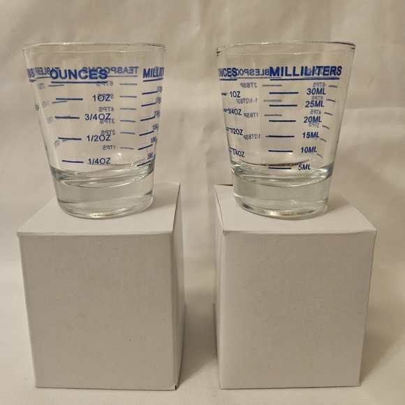 Other - Glass Measuring Shot Glasses NIB